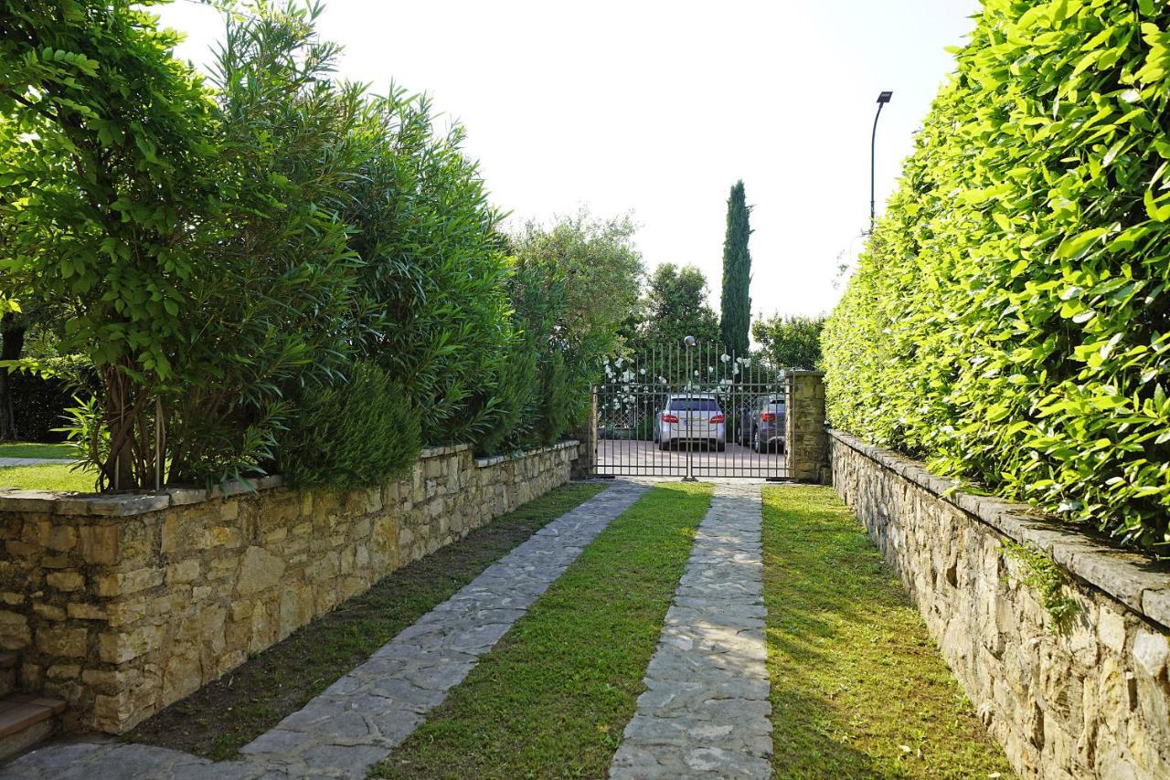 Villa Bouganville Тосколано Мадерно Екстериор снимка
