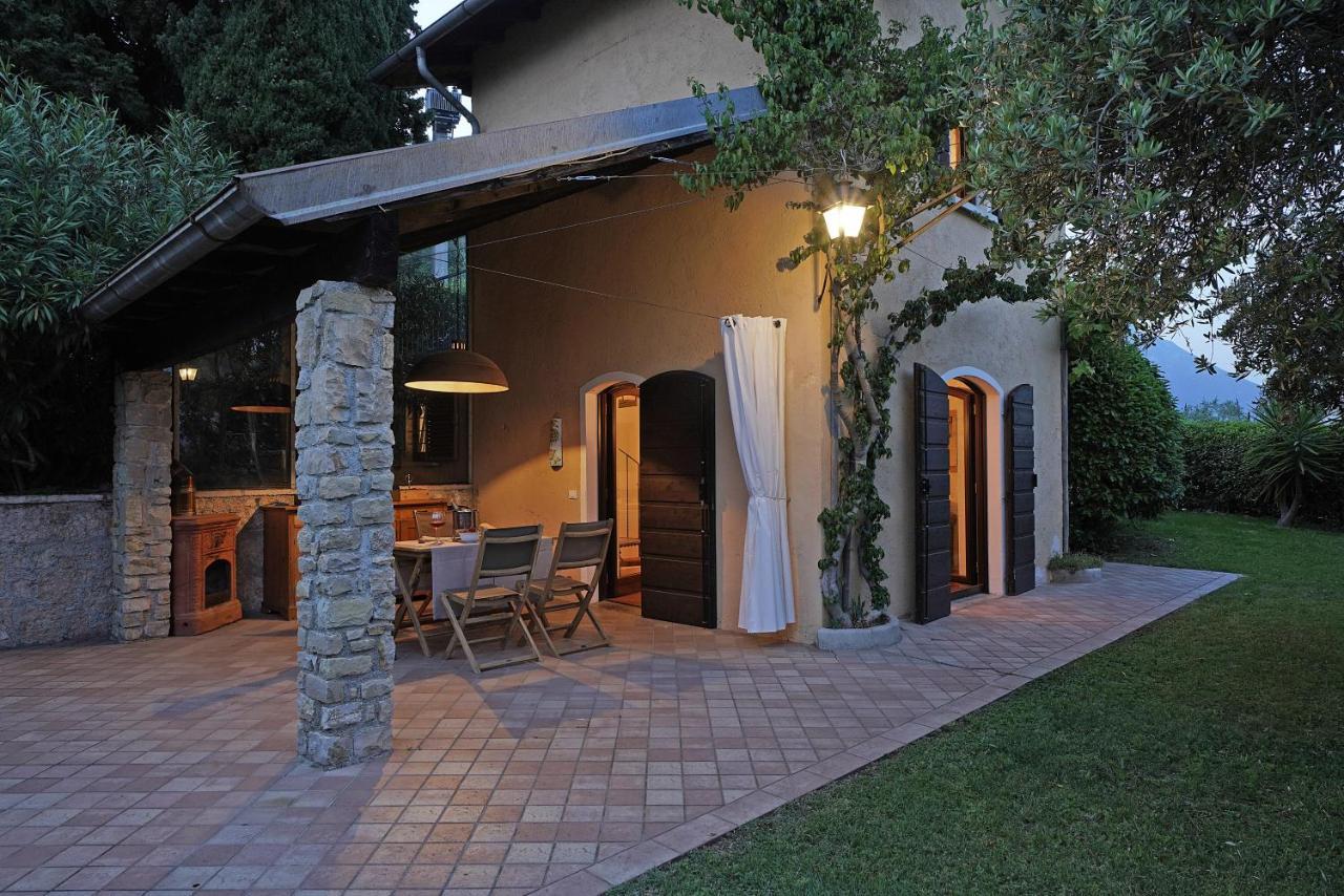 Villa Bouganville Тосколано Мадерно Екстериор снимка